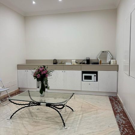 Bernini House Naples Hotel Bagian luar foto