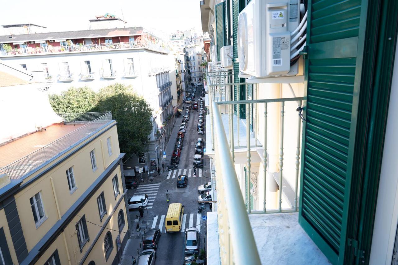 Bernini House Naples Hotel Bagian luar foto