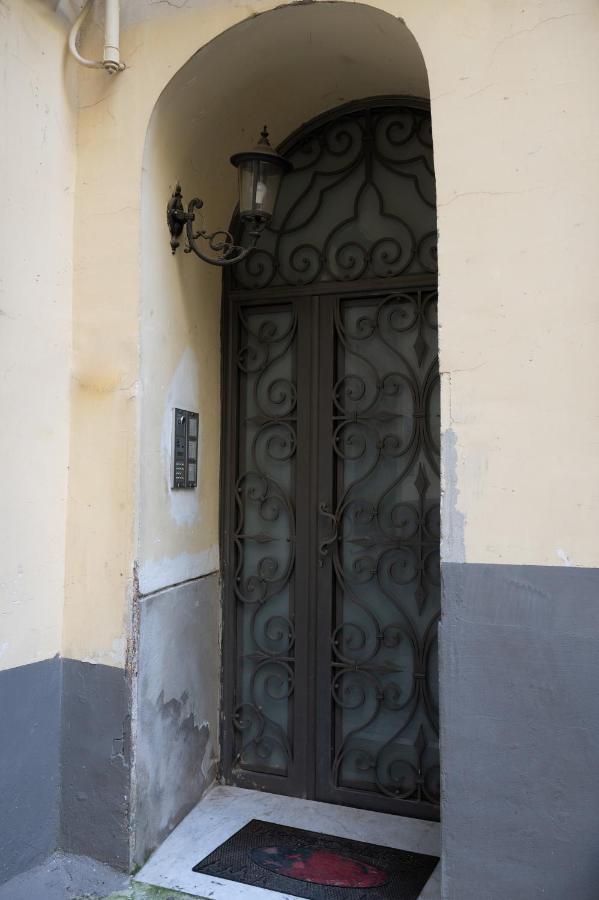 Bernini House Naples Hotel Bagian luar foto