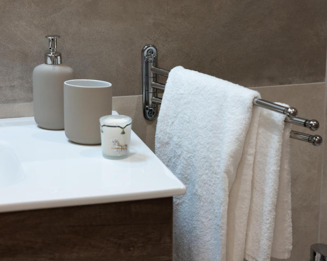 Bernini House Naples Hotel Bagian luar foto