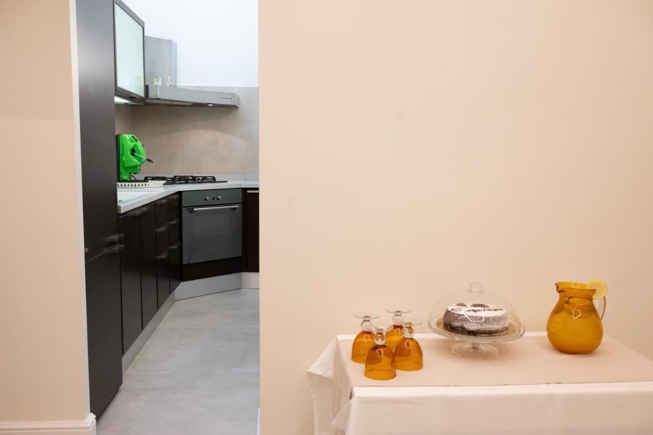 Bernini House Naples Hotel Bagian luar foto