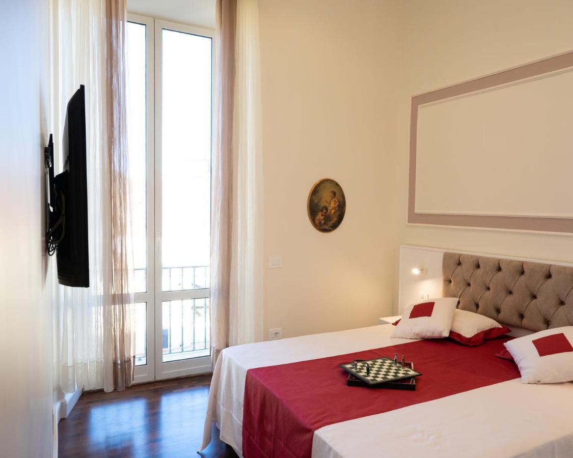 Bernini House Naples Hotel Bagian luar foto