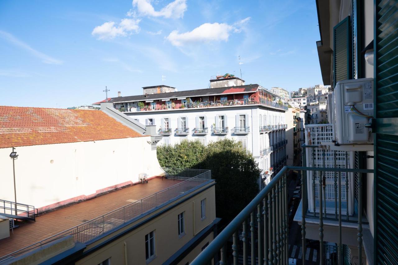 Bernini House Naples Hotel Bagian luar foto