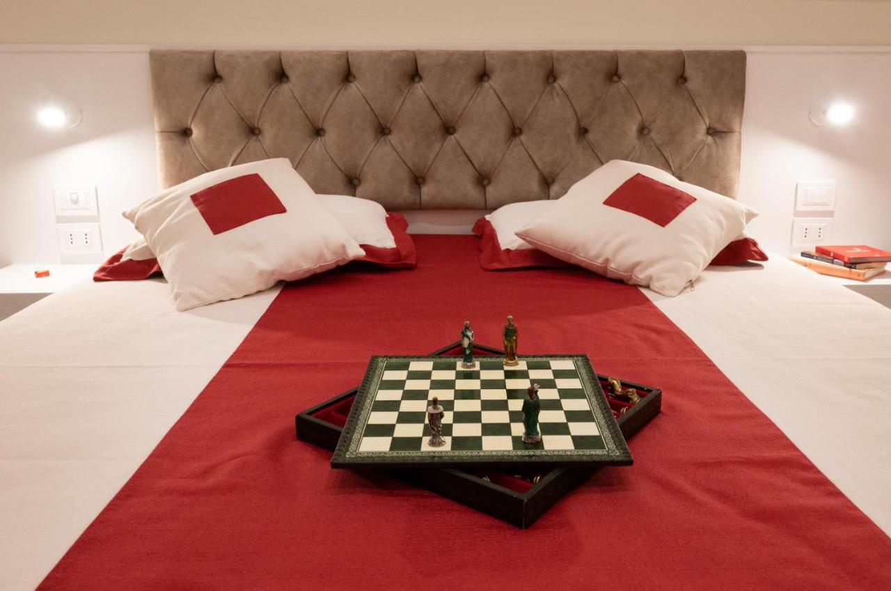Bernini House Naples Hotel Bagian luar foto