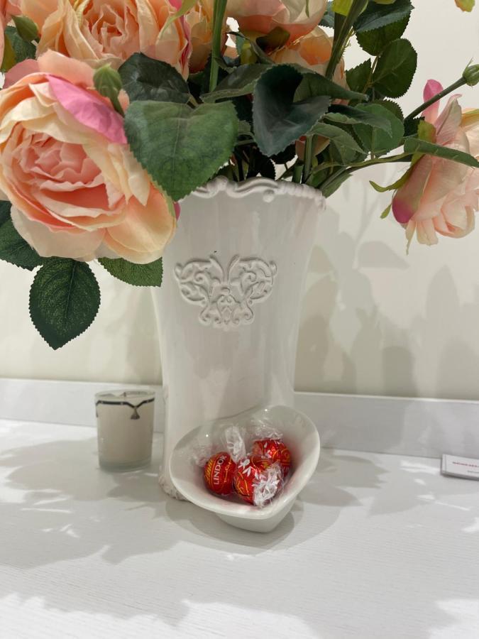 Bernini House Naples Hotel Bagian luar foto