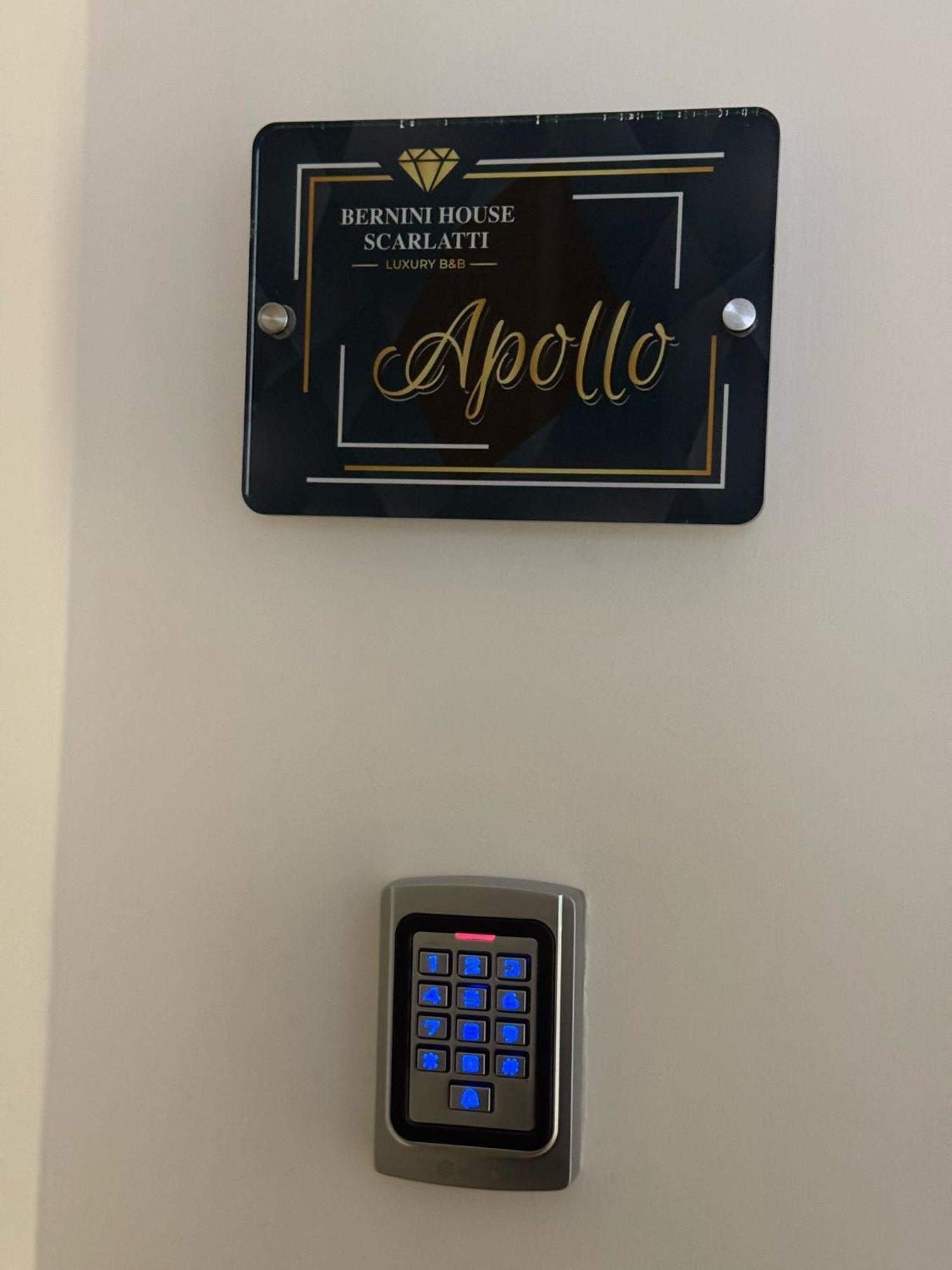 Bernini House Naples Hotel Bagian luar foto