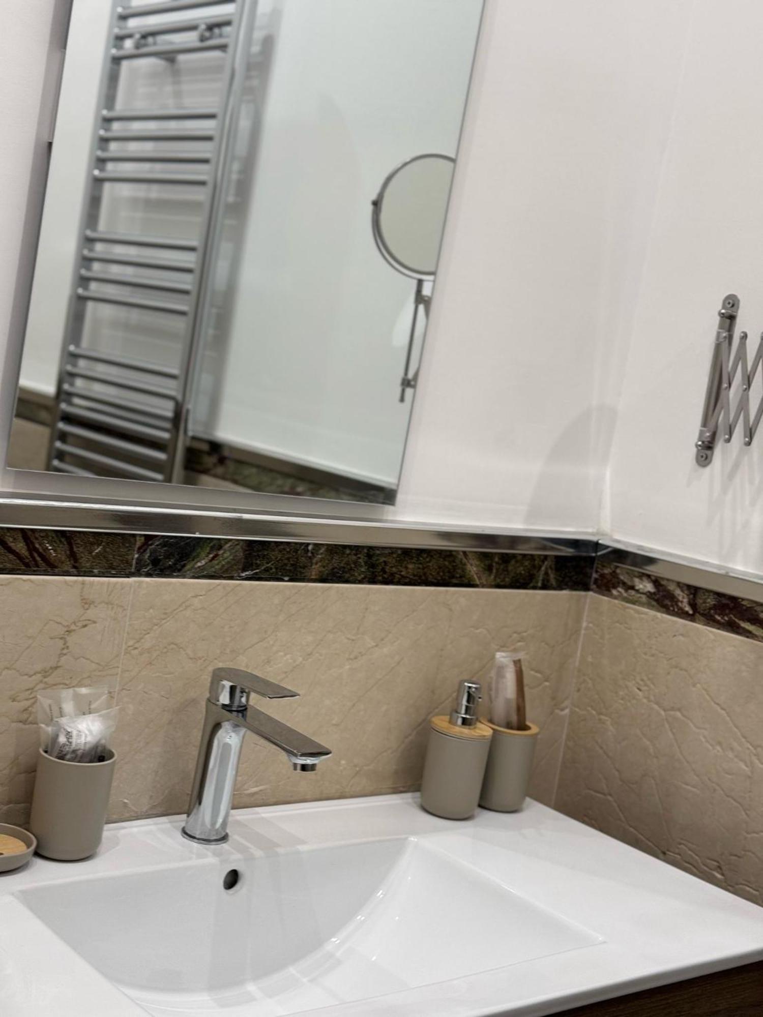 Bernini House Naples Hotel Bagian luar foto